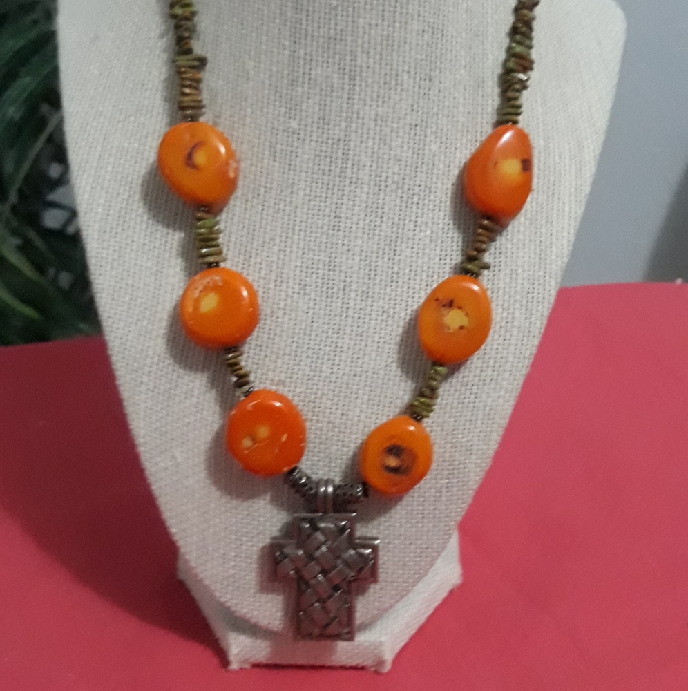❤❤VINTAGE NECKLACE 925 SILVER AND BEAUTIFUL STONE
